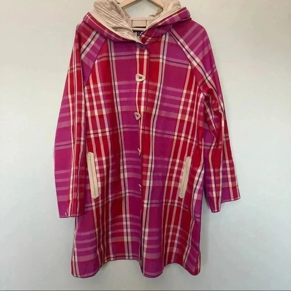 TravelSmith  plaid pink red cream pleated hooded jacket